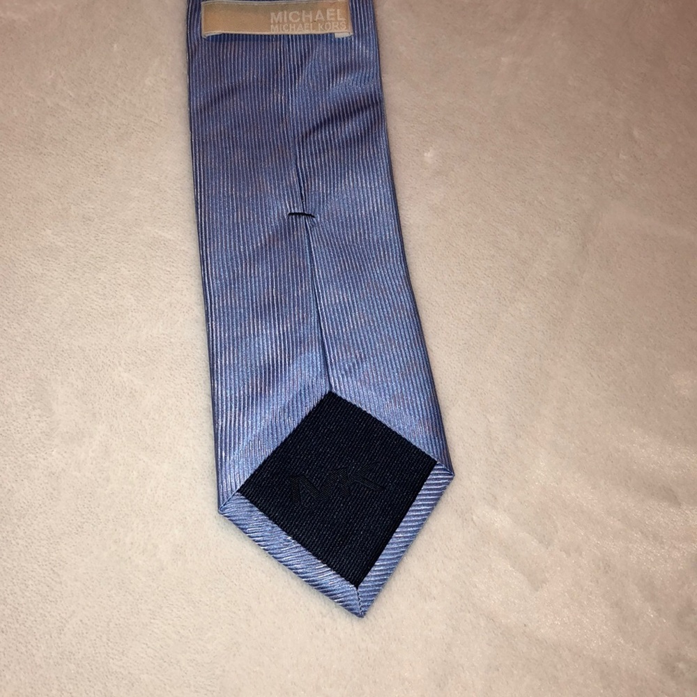 Micheal Kors tie - Picture 3 of 4